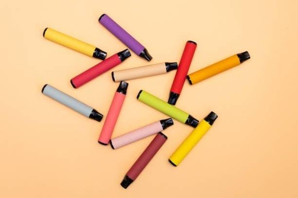 Exploring đá gà campuchia trực tiếp streaming trends and choosing the right electronic cigarette holder case for travel