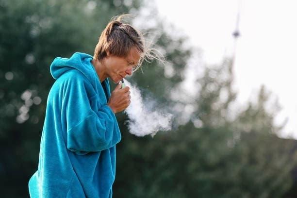 IBvape battery care and IBvape buying guide to find the best electronic cigarette usb charger